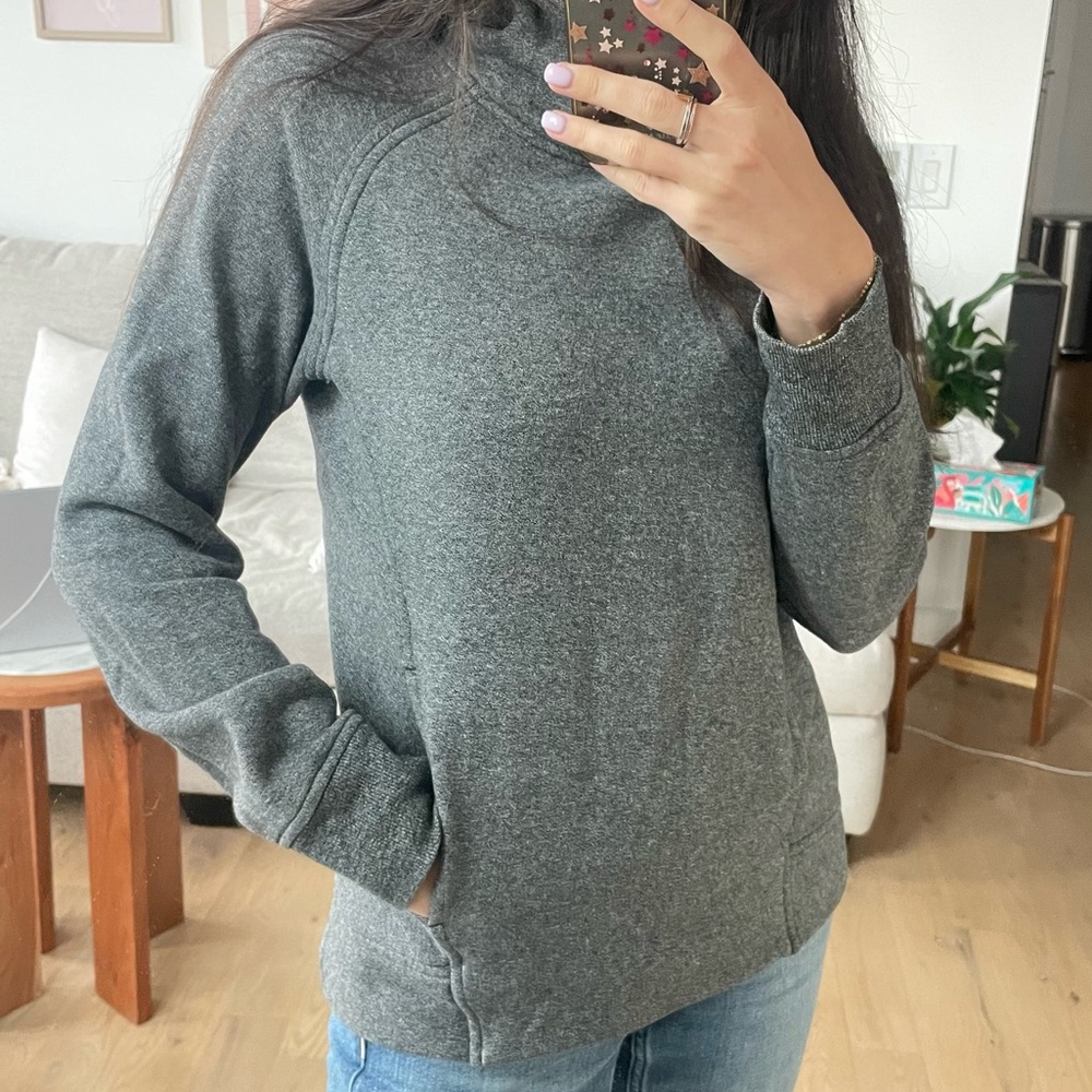Lululemon hoodie size 4